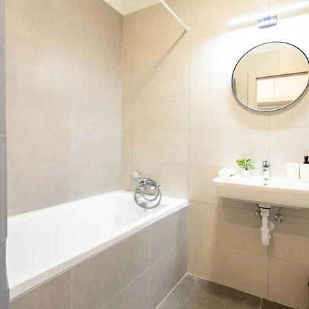 Apartment - Modern - Quiet *